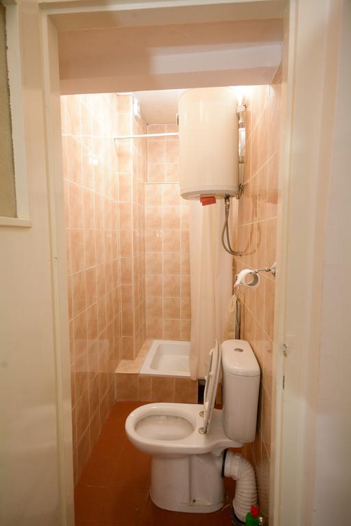 Hall Belgrado